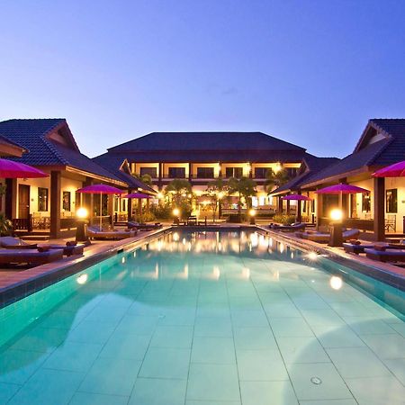Rose Bay Resort Pattaya Exterior photo