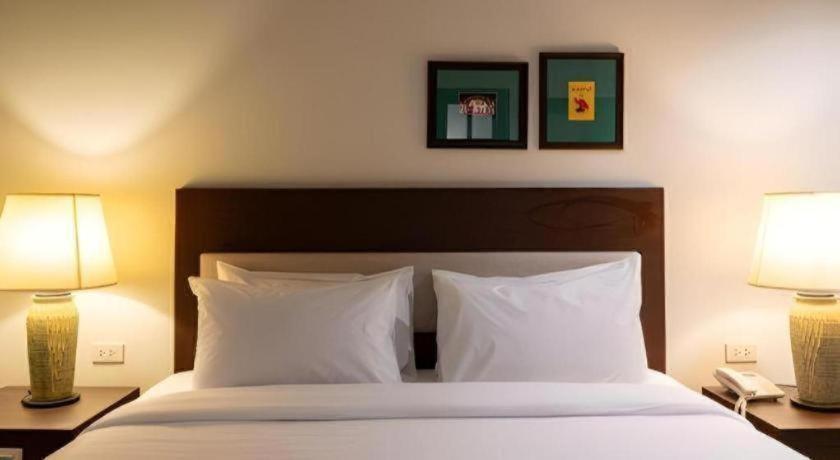 Rose Bay Resort Pattaya Exterior photo