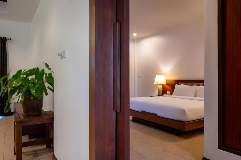 Rose Bay Resort Pattaya Exterior photo