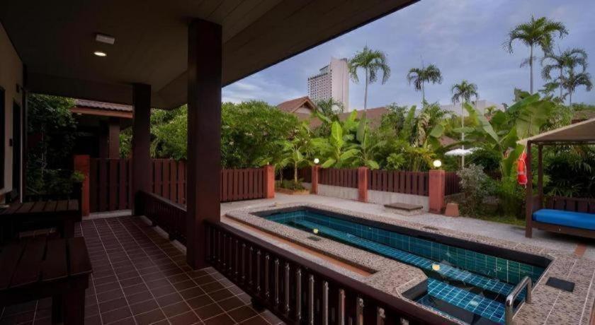 Rose Bay Resort Pattaya Exterior photo