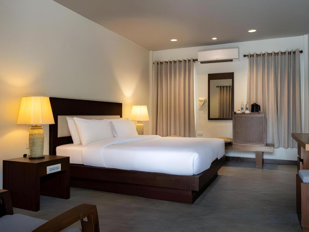 Rose Bay Resort Pattaya Exterior photo